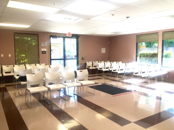 Waiting room at Halo Explorer Drive clinic